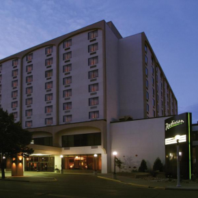 Гостиница Radisson Hotel Bismarck  Бисмарк